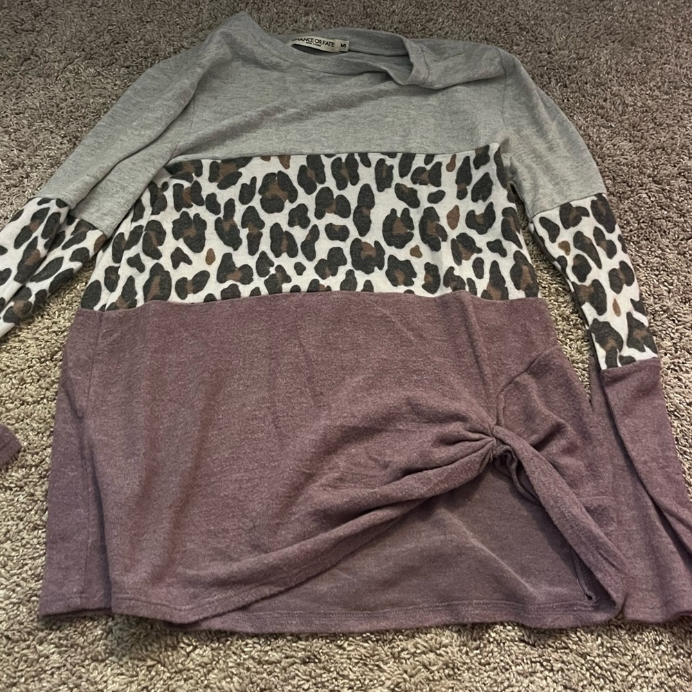 Size small long sleeve shirt